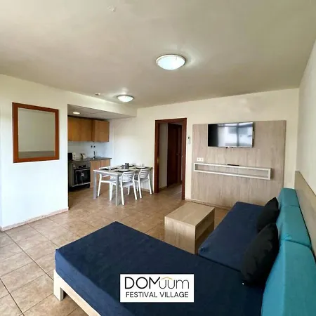 Domuum Holidays - Festival Village Apartment