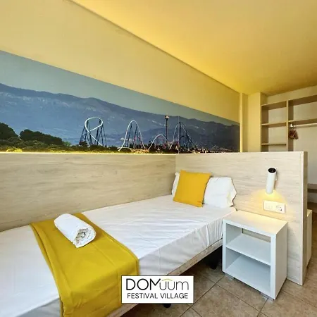 Domuum Holidays - Festival Village Salou