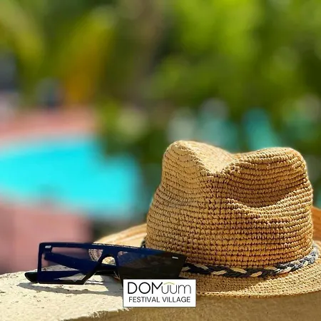 Domuum Holidays - Festival Village Apartment